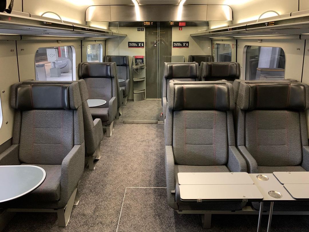 Укрзализныця vs DSB: из этих фото станет ясно, почему датчанин мыл поезд Киев-Измаил